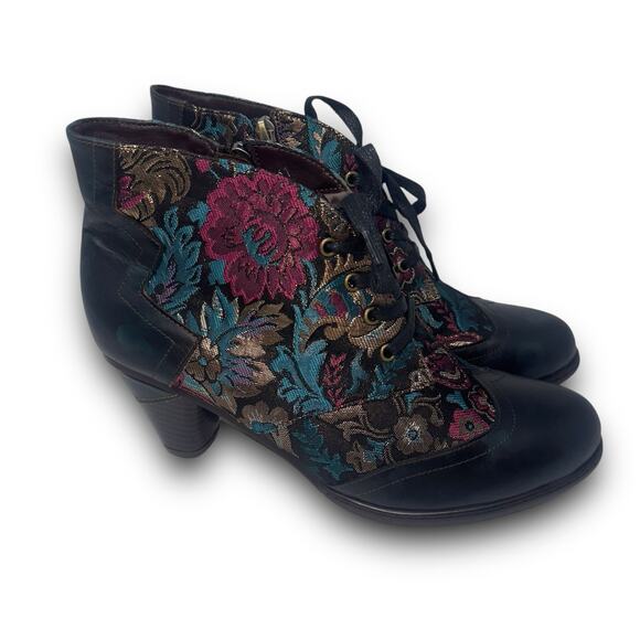 Floral Embossed Oxford Boots Womens size 9.5(41) - Picture 2 of 9